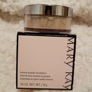 Mineral powder foundation